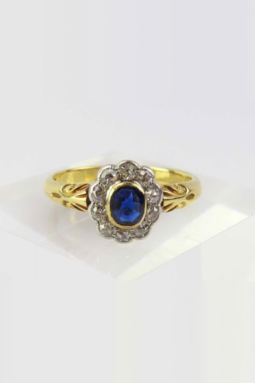 18k Gold Sapphire and Diamond Cluster Ring