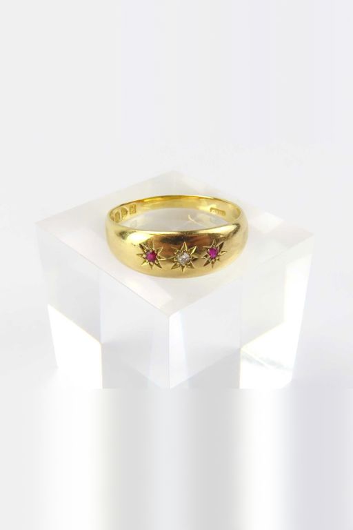 18k Yellow Gold Diamond and Ruby Gypsy Ring