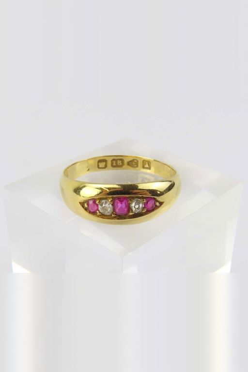 18k Yellow Gold Ruby and Diamond Gypsy Ring