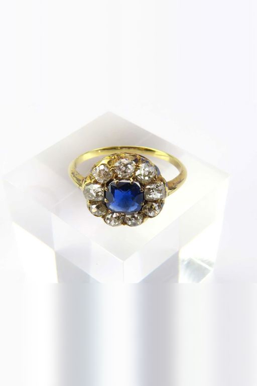 9k Yellow Gold Sapphire and Diamond Cluster Ring