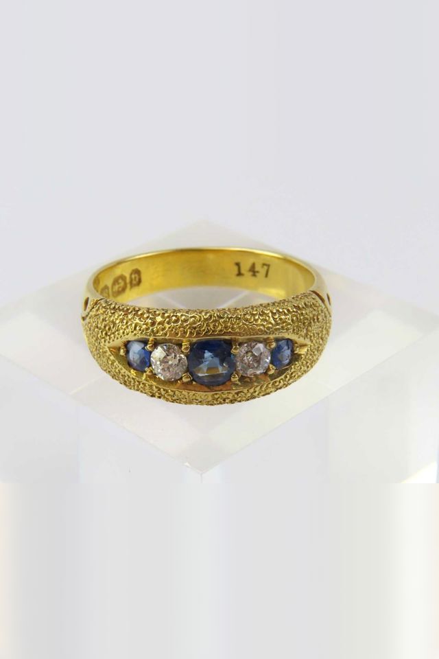 18k Gold Sapphire and Diamond Ring