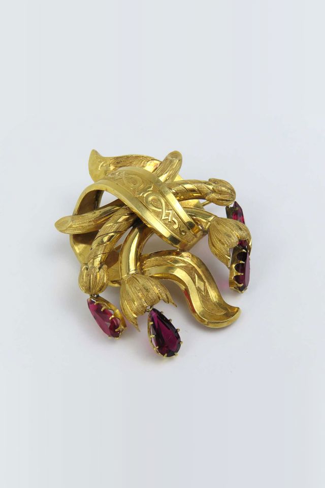 14k-15k Yellow Gold Garnet Brooch