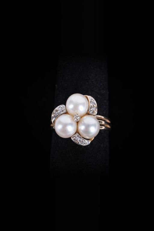 14k Gold Pearl and Diamond Ring