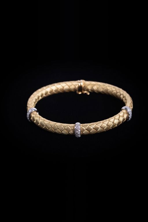 18k Gold Diamond and Sapphire Bracelet