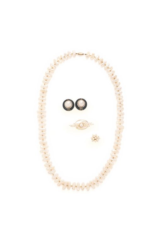 Yellow Gold Pearl, MOP and Onyx Jewelry Set
