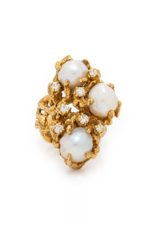18k Yellow Gold Pearl and Diamond Ring