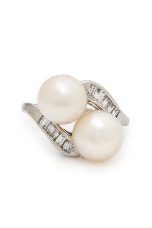 14k White Gold Pearl and Diamond Ring