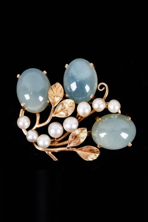 14k Gold Jade and Pearl Brooch