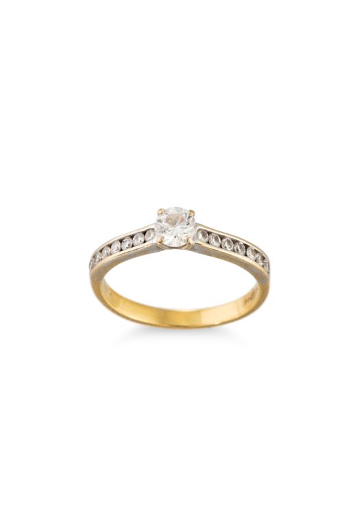 18k Yellow Gold Diamond Ring
