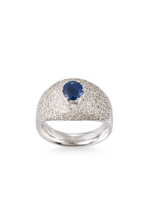 18k White Gold Sapphire and Diamond Cluster Ring