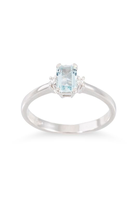 18k White Gold Aquamarine and Diamond Ring