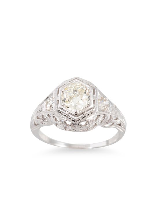 18k White Gold Diamond Ring