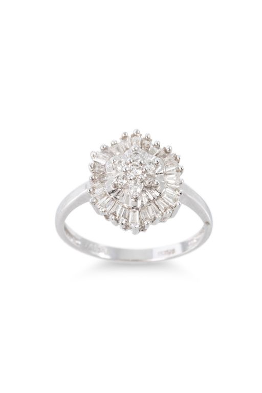 18k White Gold Diamond Cluster Ring