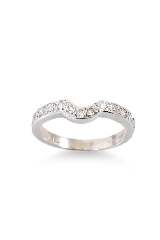 18k White Gold Diamond Band Ring