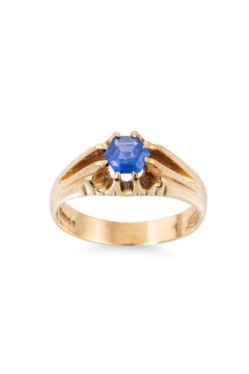 9k Yellow Gold Sapphire Ring