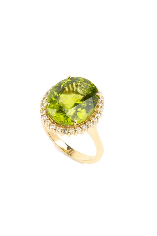 18k Gold Peridot and Diamond Ring
