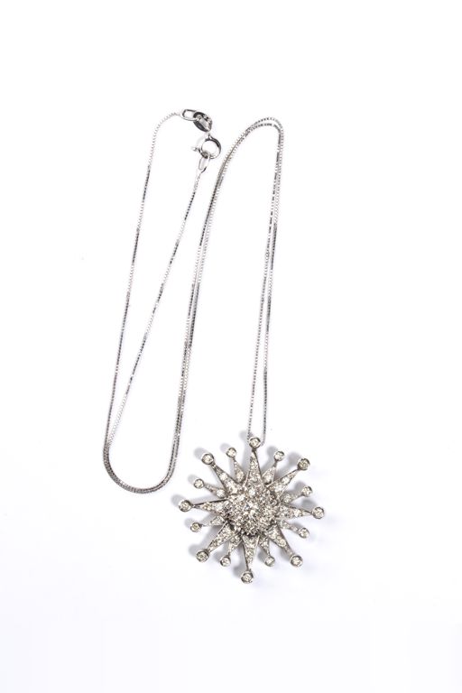 18k Gold Diamond Pendant Necklace