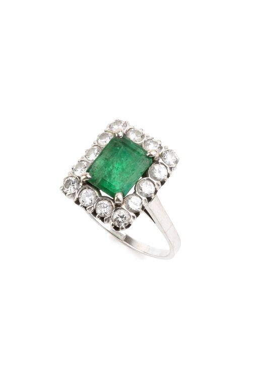 18k Gold Emerald and Diamond Ring