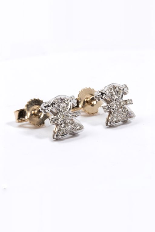 Pair of 18k Gold Diamond Earrings
