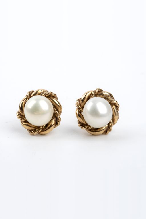 Pair of 18k Gold Pearl Earrings