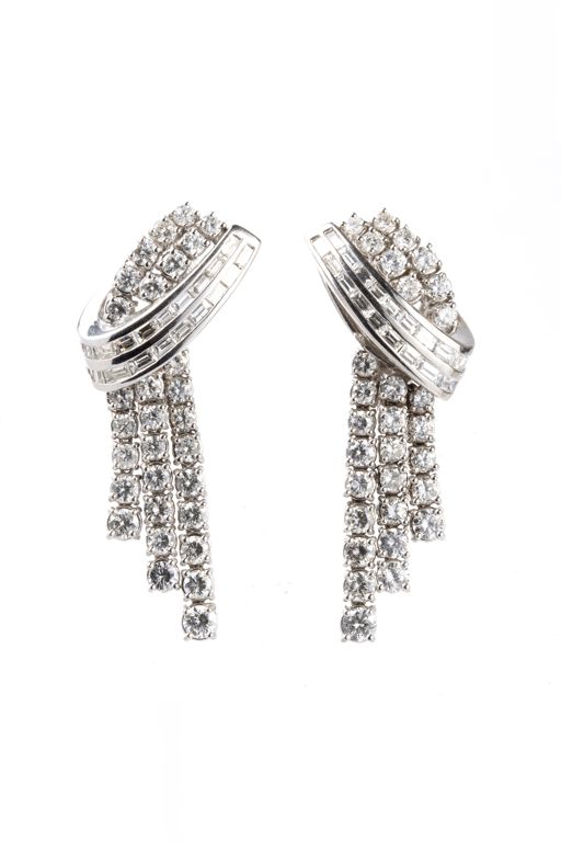 Pair of 18k Gold Diamond Earrings