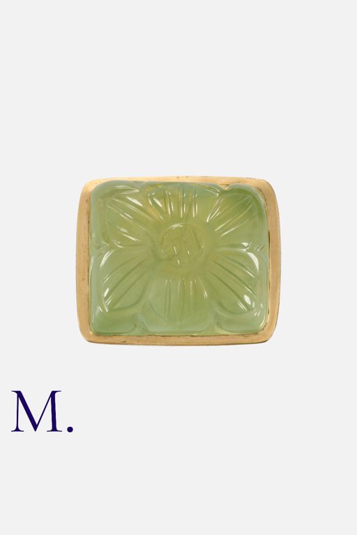 14k Yellow Gold Green Stone Flower Ring