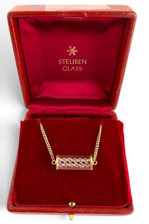 14k Gold Glass Pendant Necklace