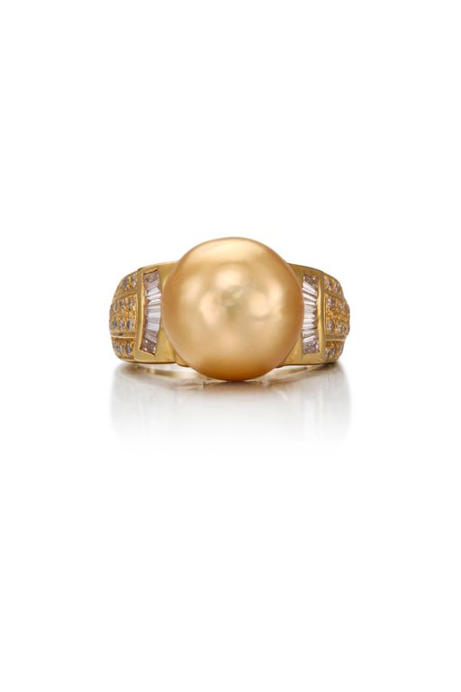 18k Gold Pearl and Diamond Ring