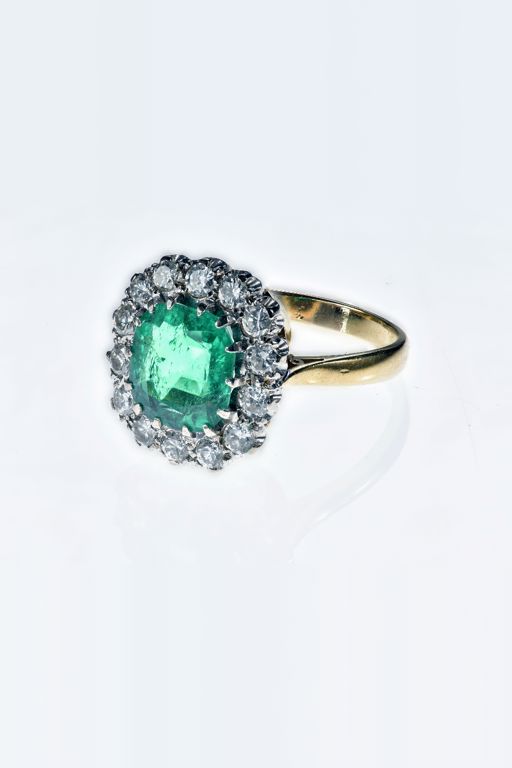 18k Gold Emerald and Diamond Ring