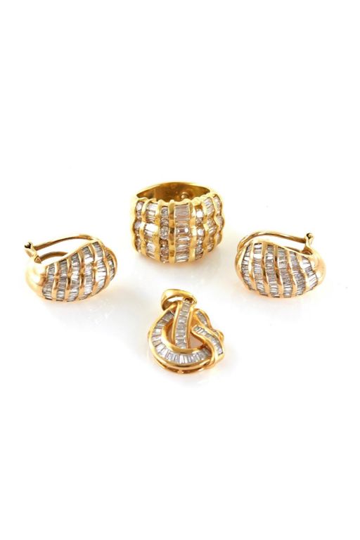 Gold Diamond Jewelry Set