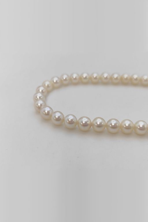 Pearl Single-Strand Necklace With Silver Clasp