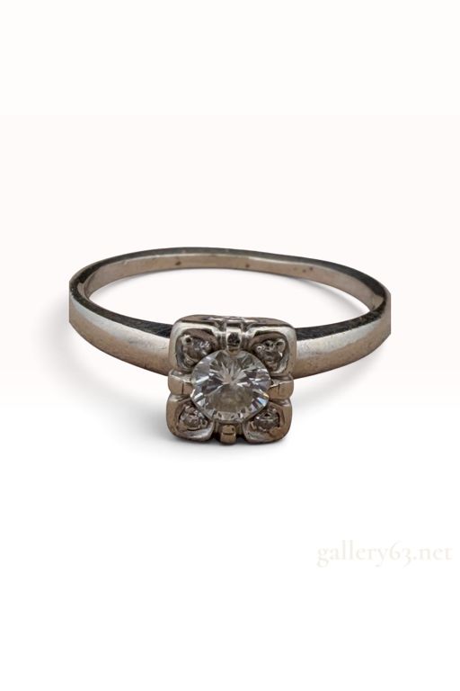 14k White Gold Diamond Ring