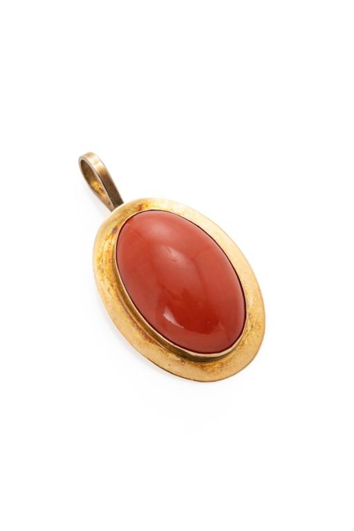 18k Yellow Gold Coral Pendant