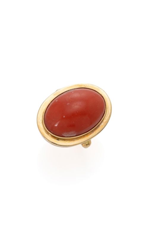 18k Yellow Gold Coral Ring