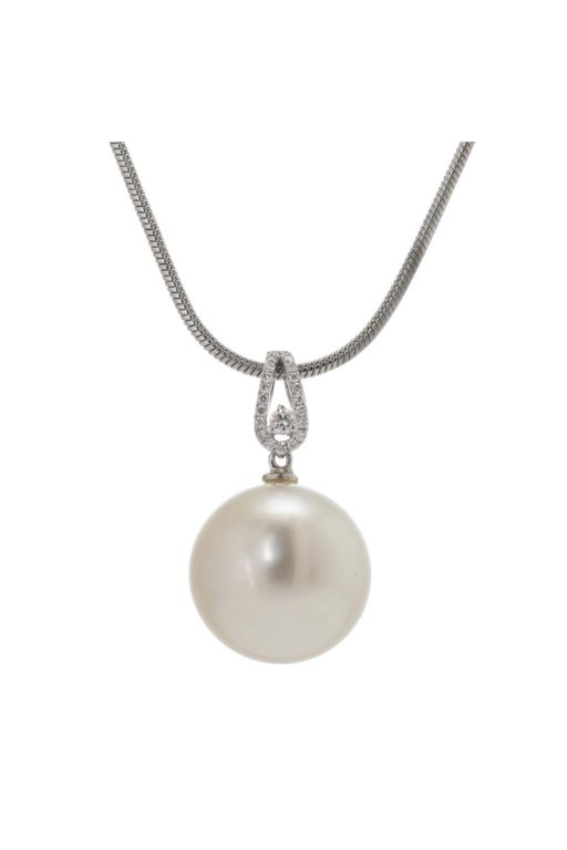 18k White Gold Pearl and Diamond Pendant Necklace