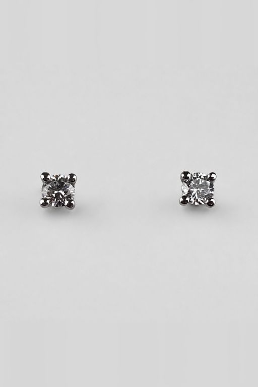 18k White Gold Diamond Stud Earrings