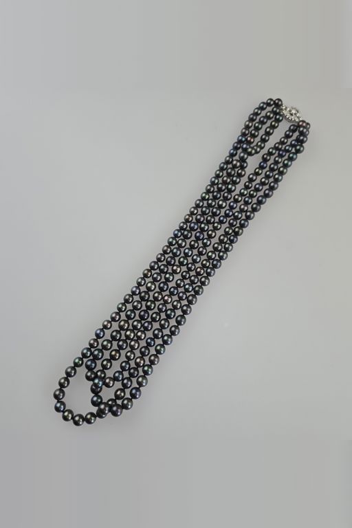 18k White Gold Pearl and Diamond Necklace