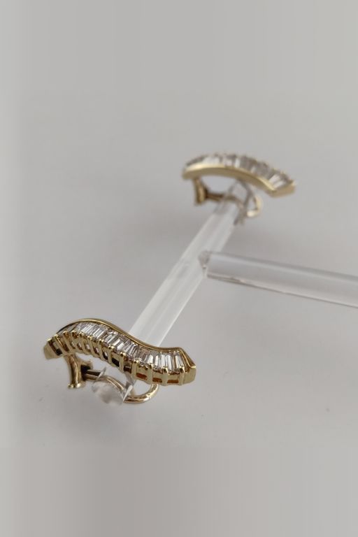 14k Yellow Gold Diamond Stud Earrings