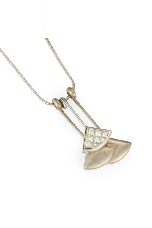 Gold Diamond Pendant Necklace