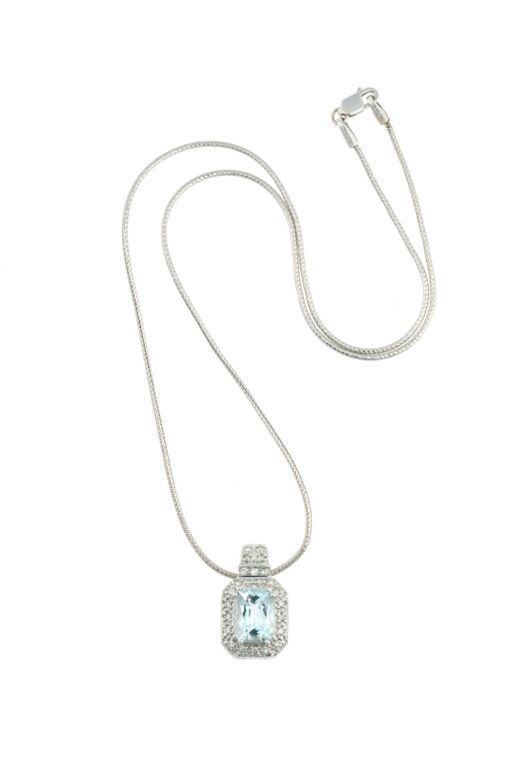 14k Gold Aquamarine and Diamond Pendant Necklace
