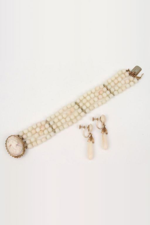 14k Gold Coral Jewelry Set