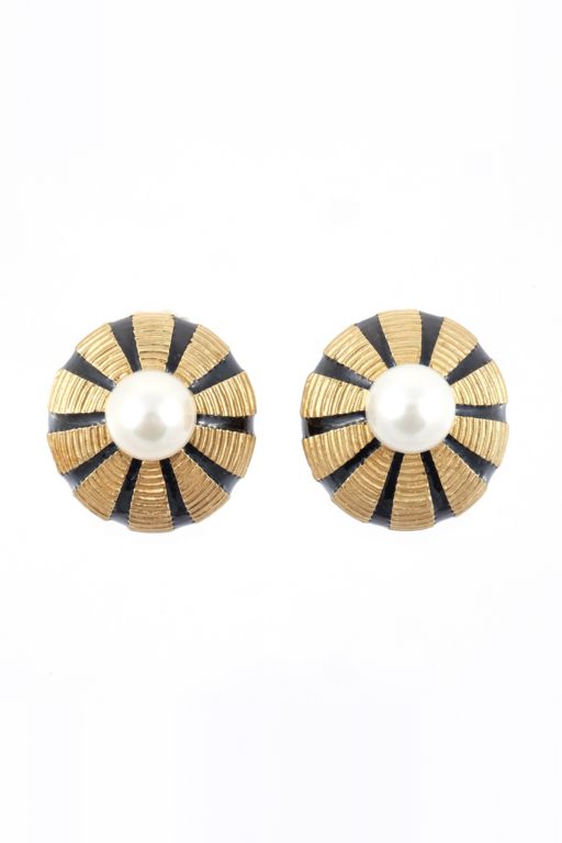 Pair of 18k Gold Pearl Earrings