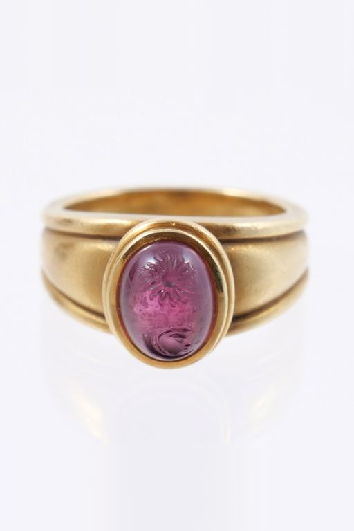 18k Gold Stone Ring