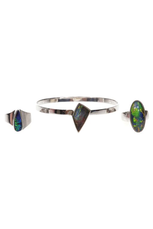 Three-Piece 14k Gold Opal Jewelry Set