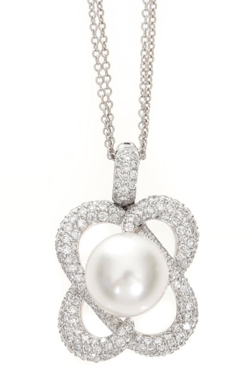 18k Gold Pearl and Diamond Pendant Necklace