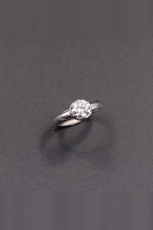 18k White Gold Diamond Solitaire Ring