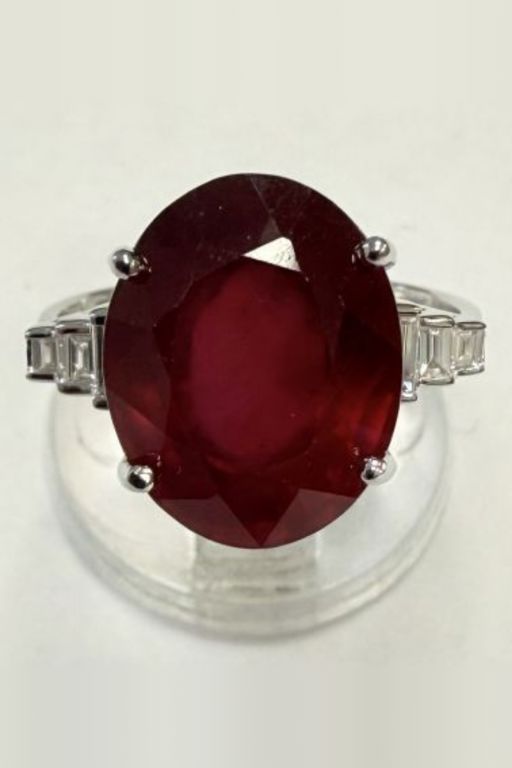 18k White Gold Ruby and Diamond Ring