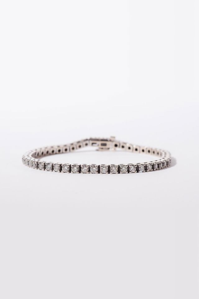14k White Gold Diamond Line Bracelet