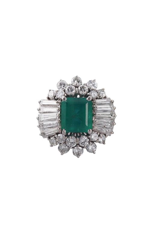 18k Gold Emerald and Diamond Ring