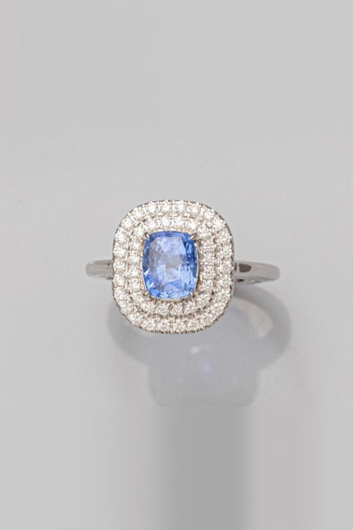 18k White Gold Sapphire and Diamond Ring